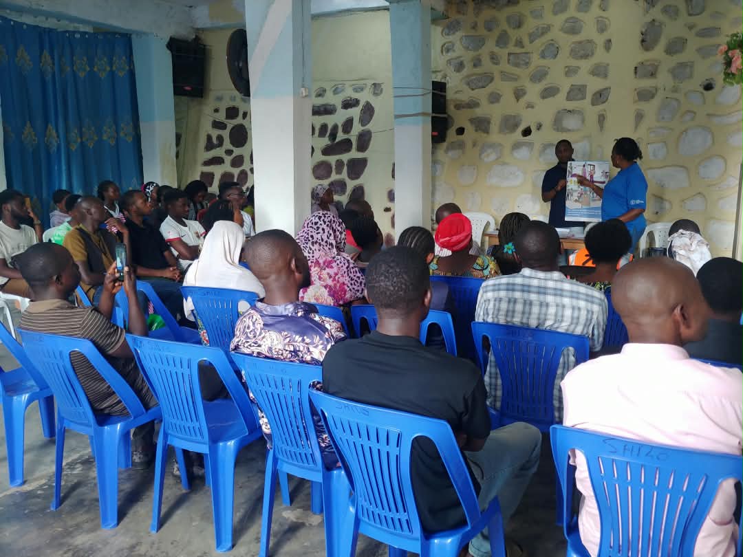 Consultation communautaire à travers de focus groupe et redynamisation du CBCM comité de gestion des plaintes au CS Croix-rouge dans l'air de santé de Nguba; ZS d'Ibanda.